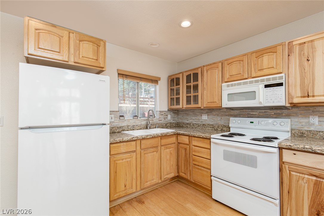 3990 Arlberg Way Property Photo 8