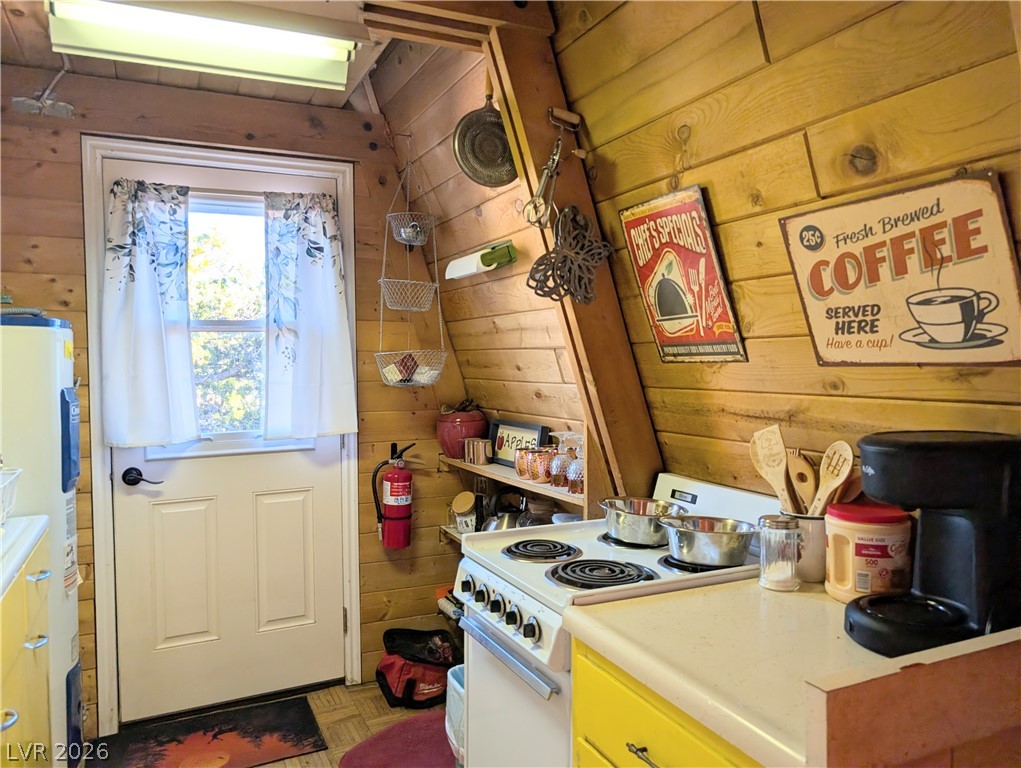 20502 Windsong Road Property Photo 7