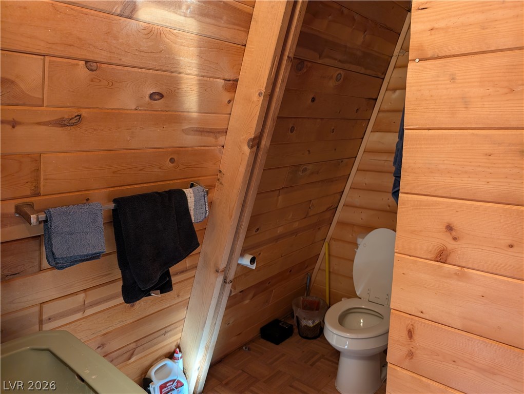 20502 Windsong Road Property Photo 9