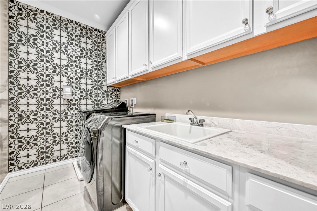 989 Alverstone Court Property Photo 40