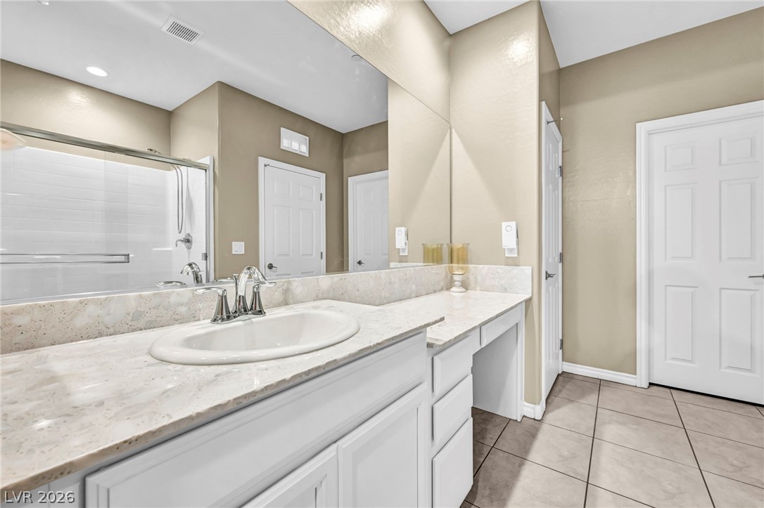 989 Alverstone Court Property Photo 43
