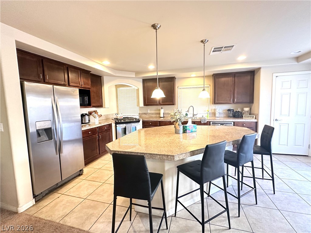 6806 Philharmonic Avenue Property Photo 7