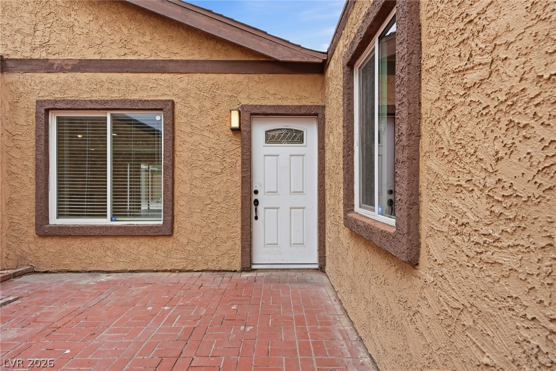 2240 Conchita Street Property Photo 5