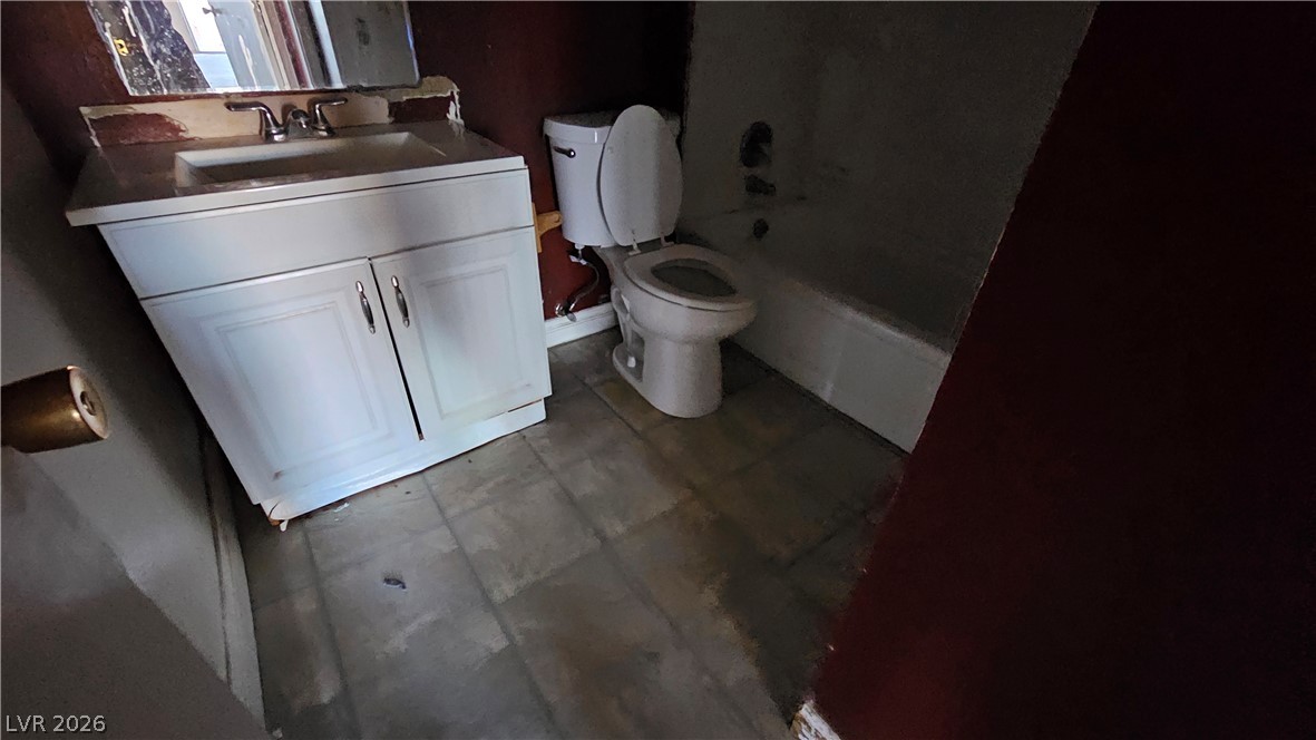 6777 Ledgewood Drive Property Photo 9