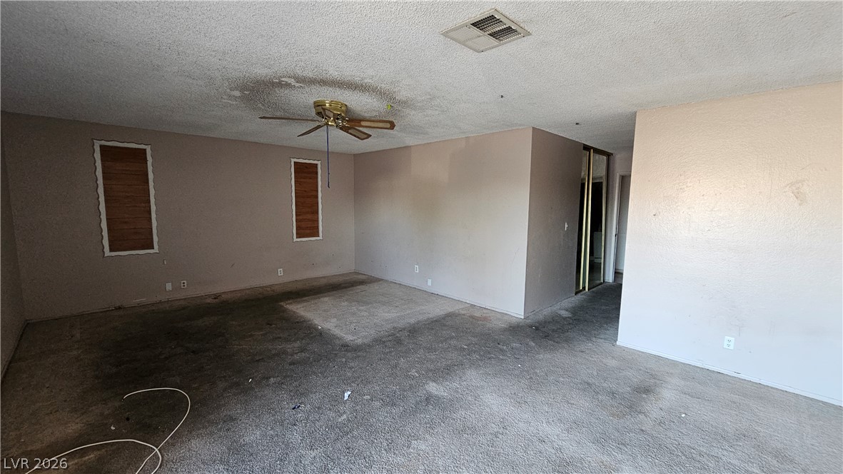 6777 Ledgewood Drive Property Photo 11