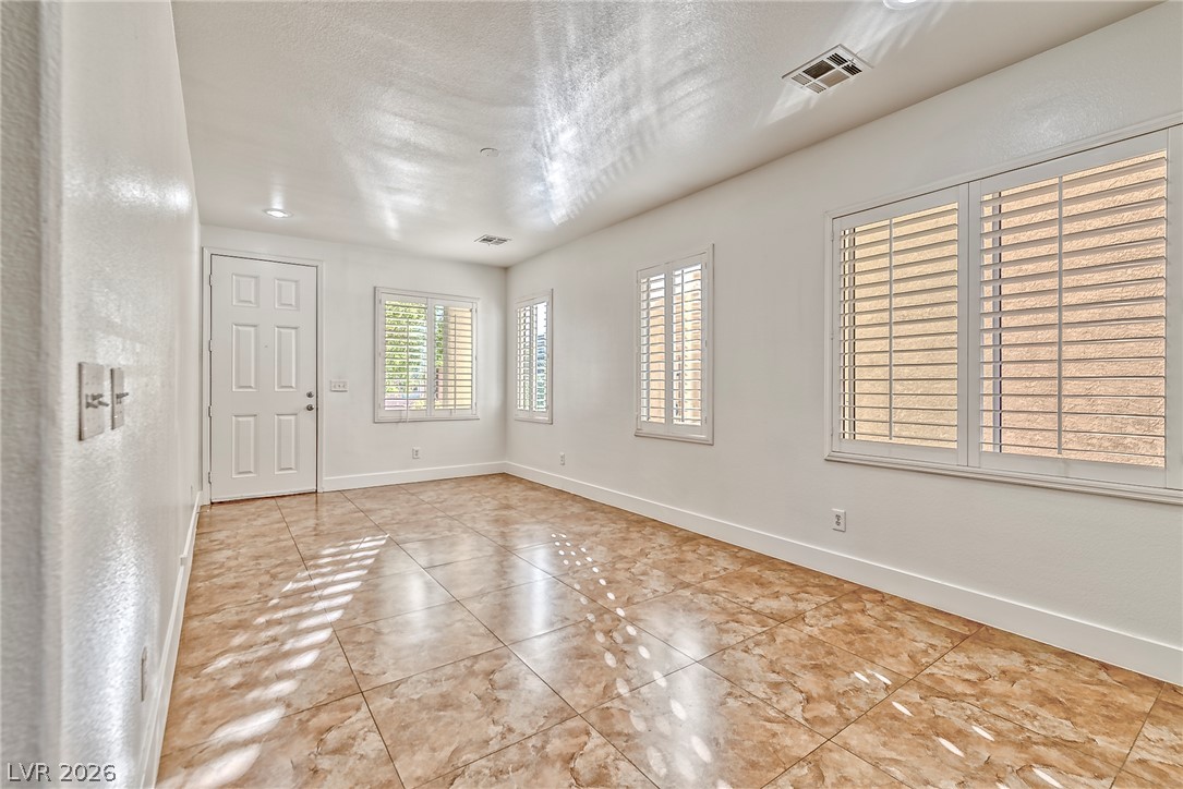 916 Shining Rose Place Property Photo 4