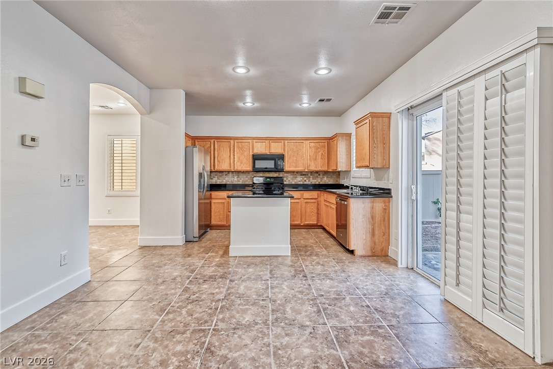 916 Shining Rose Place Property Photo 11