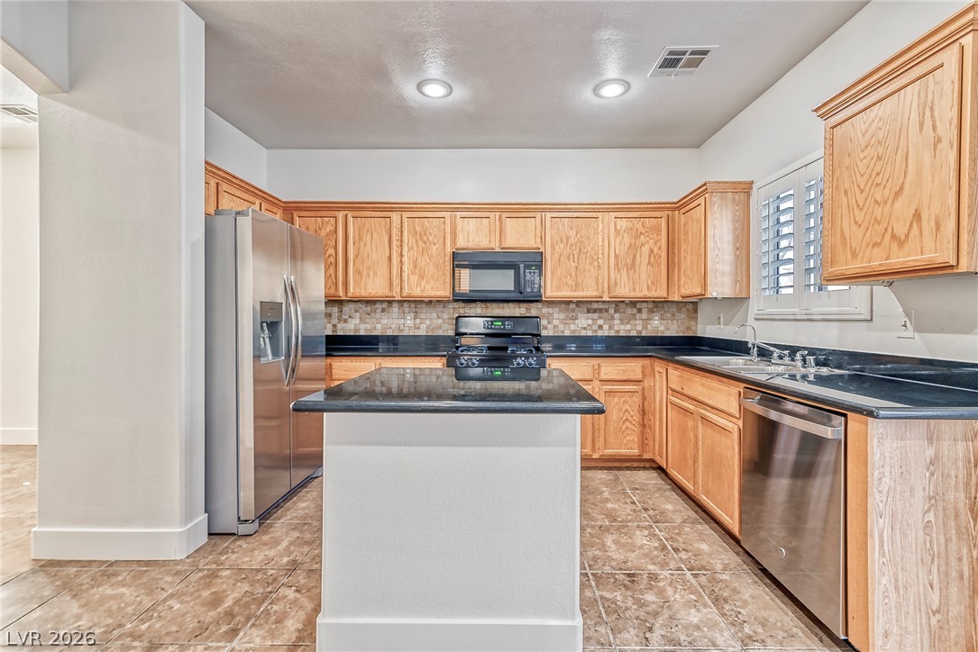 916 Shining Rose Place Property Photo 12