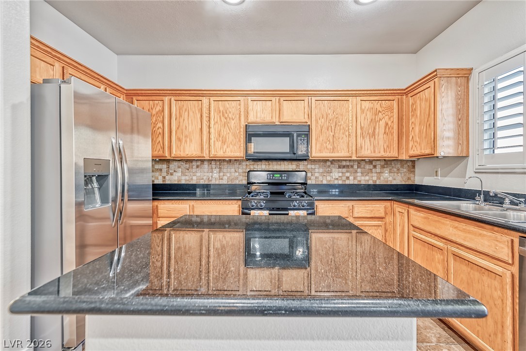 916 Shining Rose Place Property Photo 13