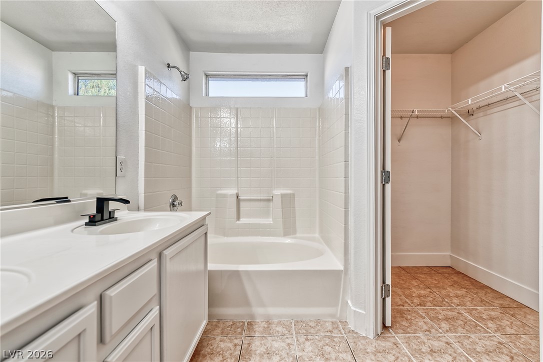916 Shining Rose Place Property Photo 32