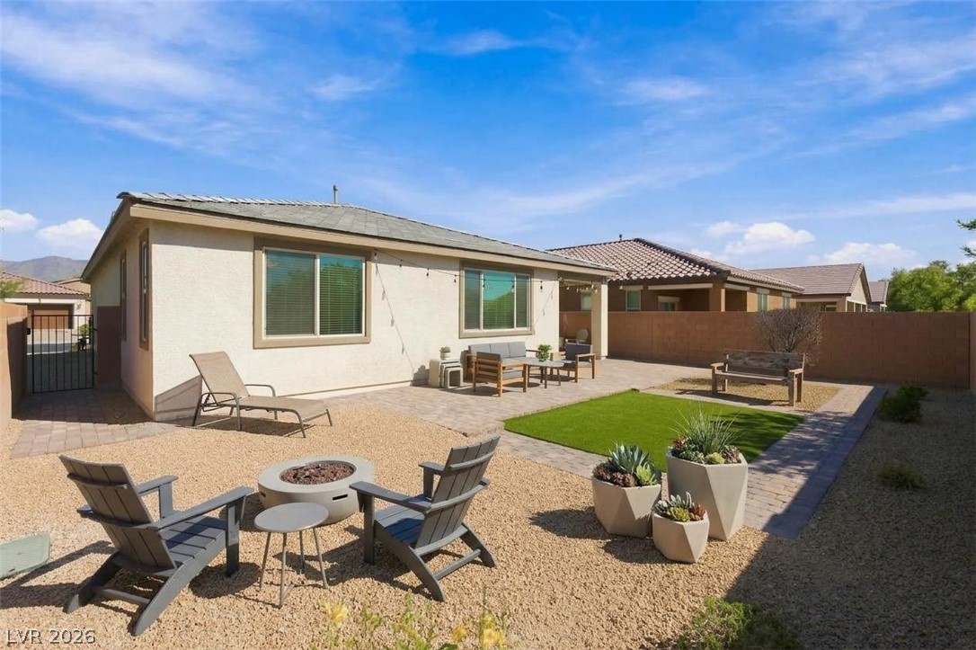 4209 Fairywren Drive Property Photo 8