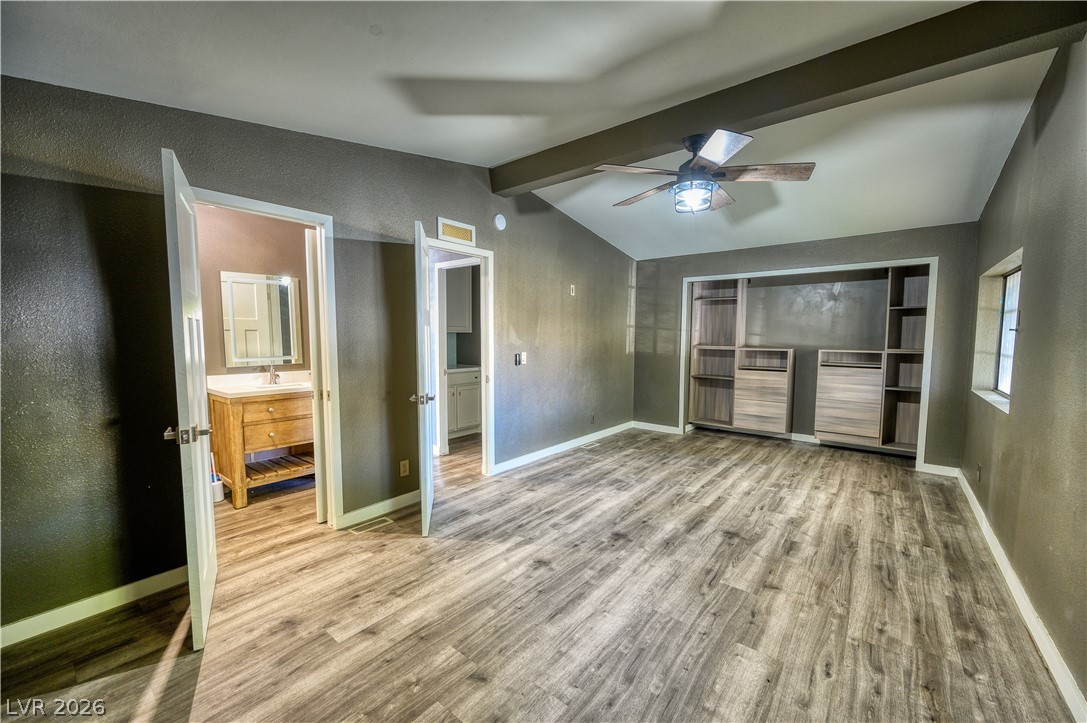 5581 Wheatfield Drive Property Photo 14