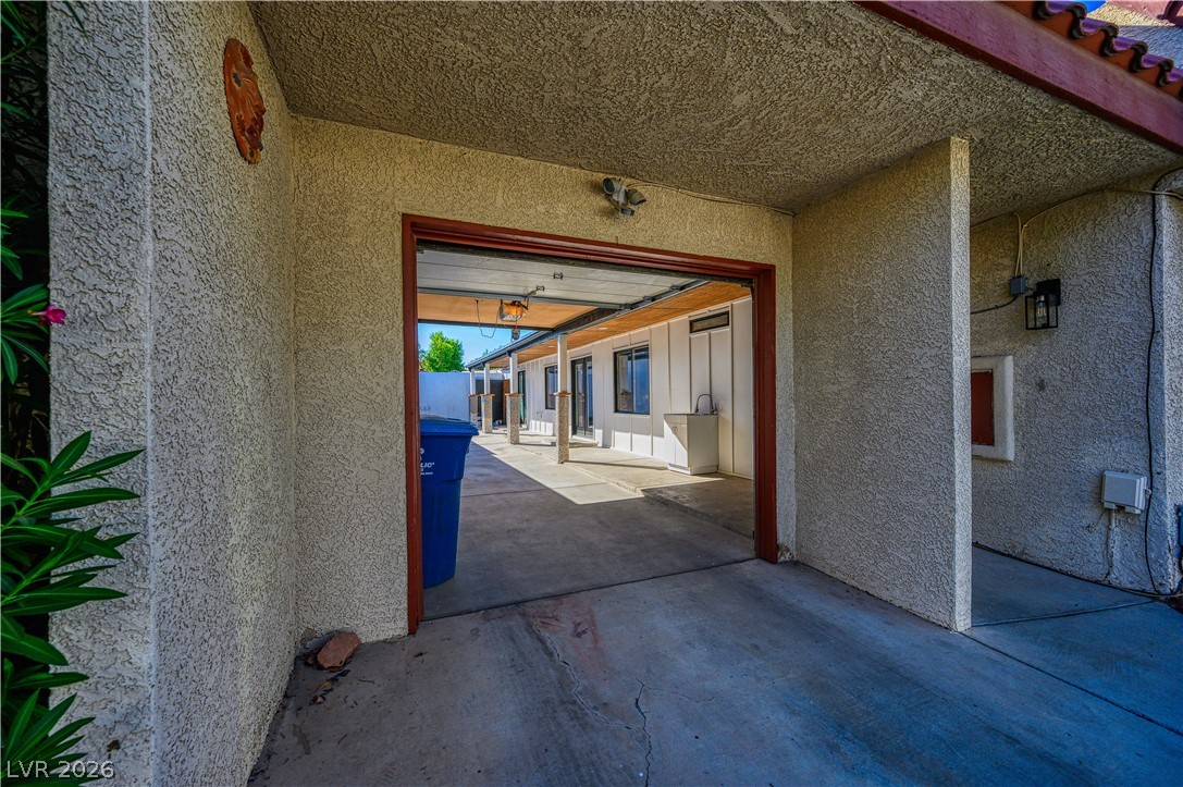 5581 Wheatfield Drive Property Photo 16
