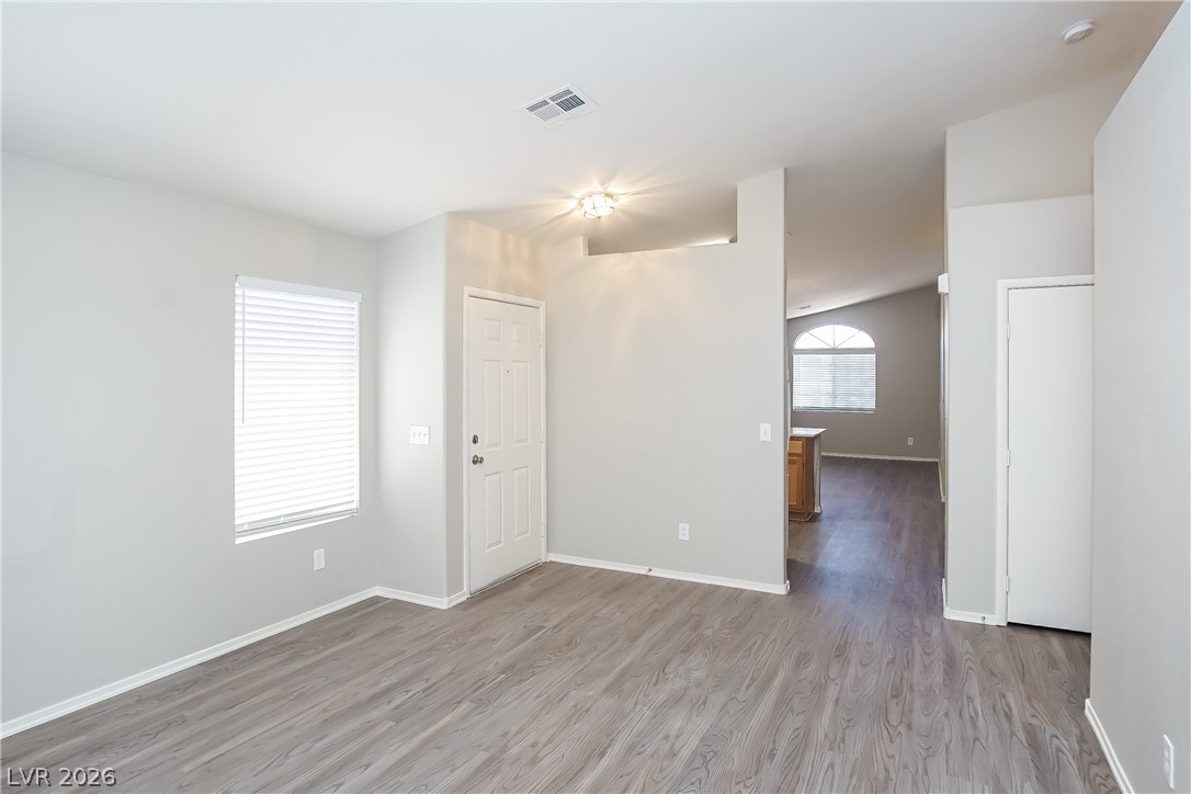 3138 Sierra Ridge Drive Property Photo 4