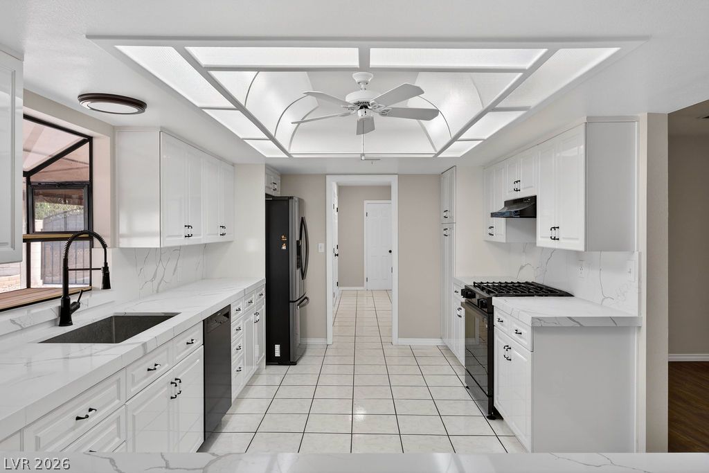 3189 Casanova Circle Property Photo 11