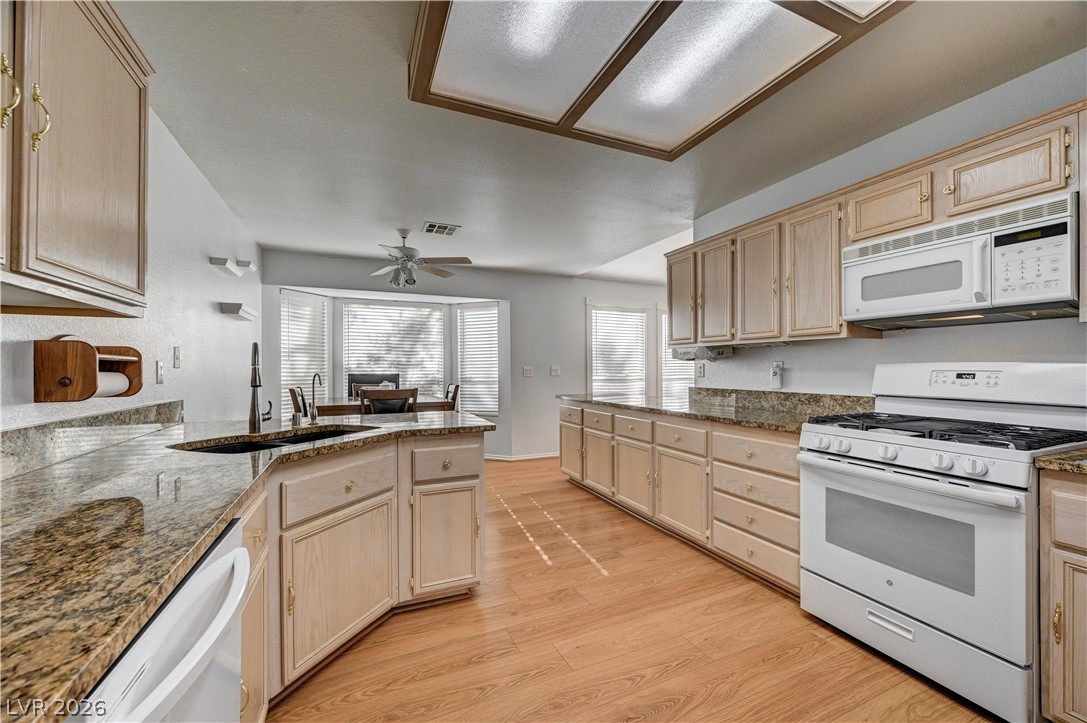 5413 Painted Mirage Road Property Photo 11