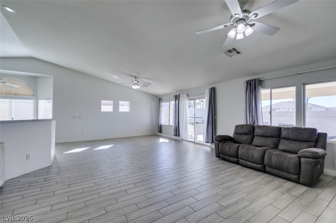 6543 Mahogany Peak Avenue Property Photo 3