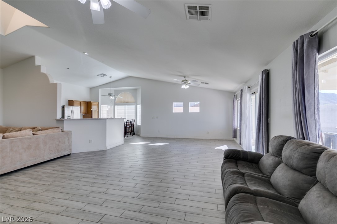 6543 Mahogany Peak Avenue Property Photo 6