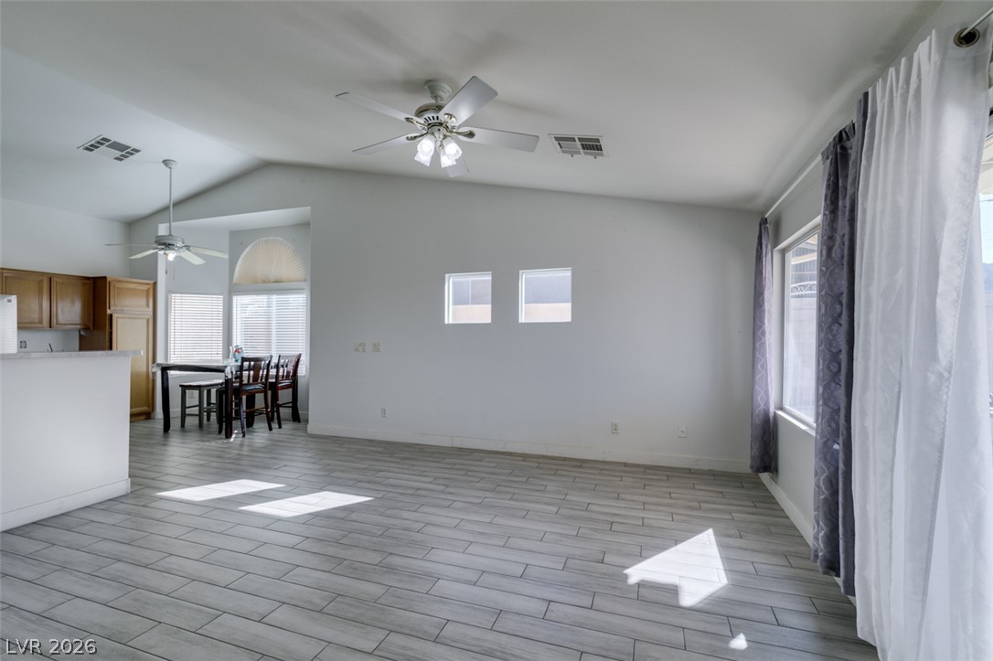 6543 Mahogany Peak Avenue Property Photo 11