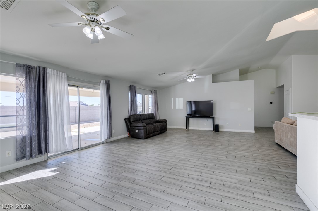 6543 Mahogany Peak Avenue Property Photo 12