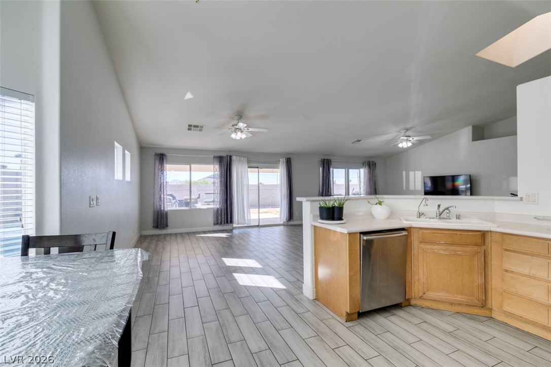 6543 Mahogany Peak Avenue Property Photo 18
