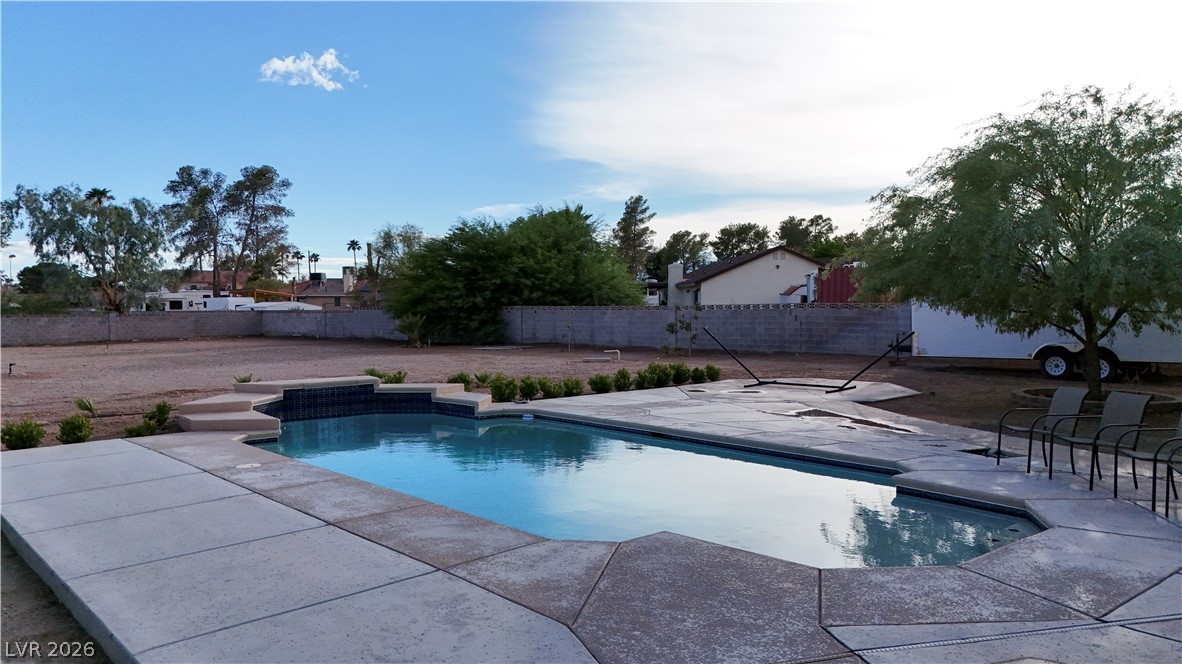 5855 West Oakey Boulevard Property Photo 7