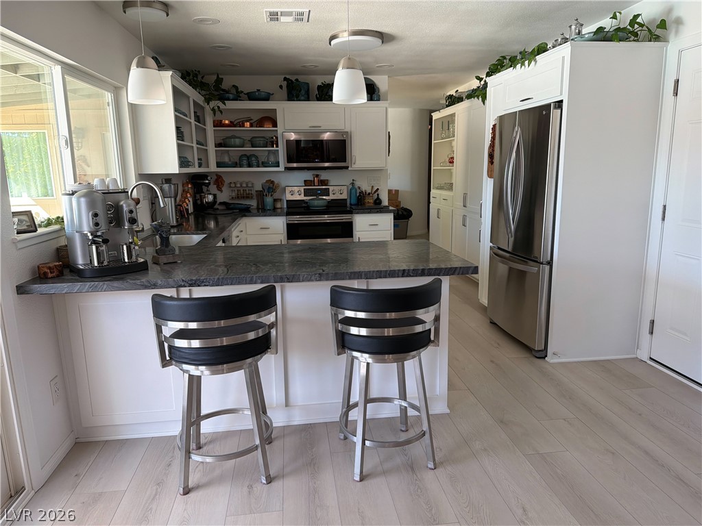 5855 West Oakey Boulevard Property Photo 14