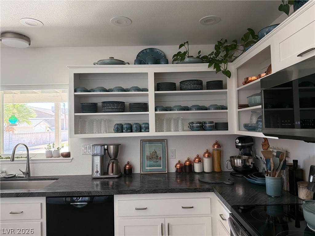 5855 West Oakey Boulevard Property Photo 16