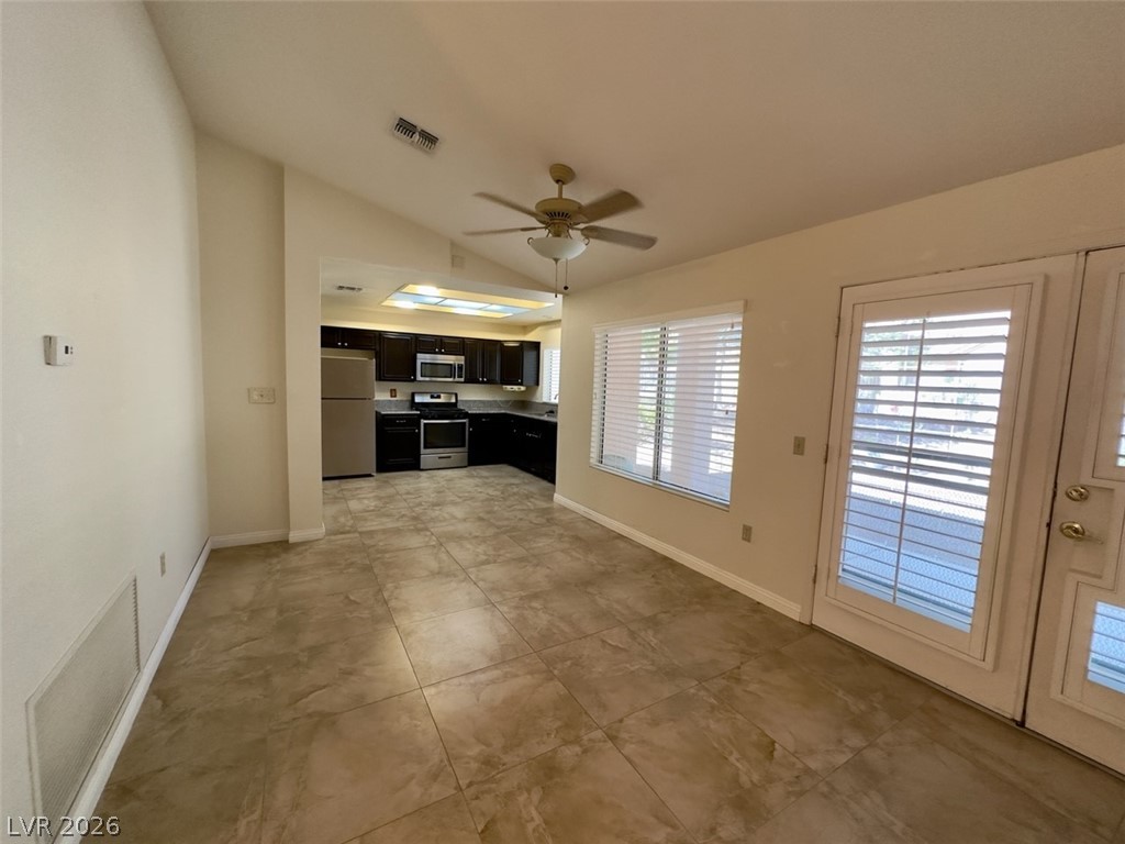 2519 Sungold Drive Property Photo 5