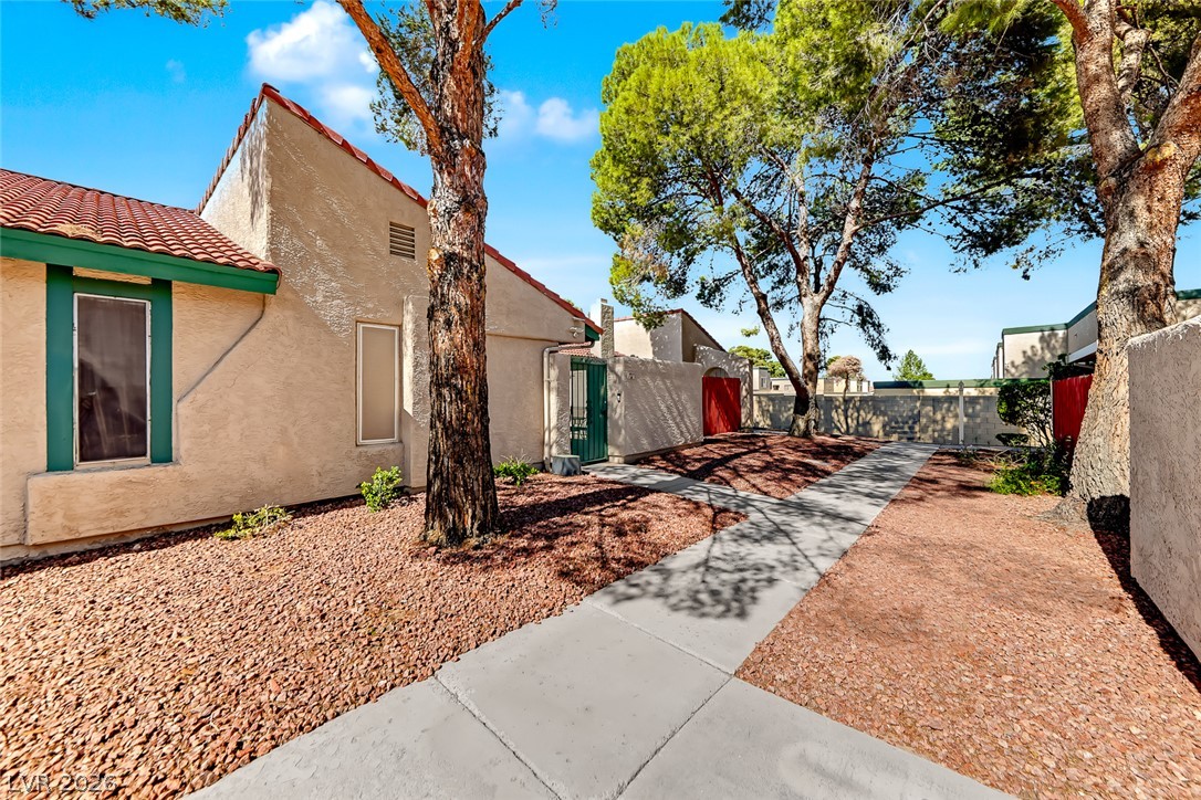 737 Heritage Vista Avenue Property Photo 4