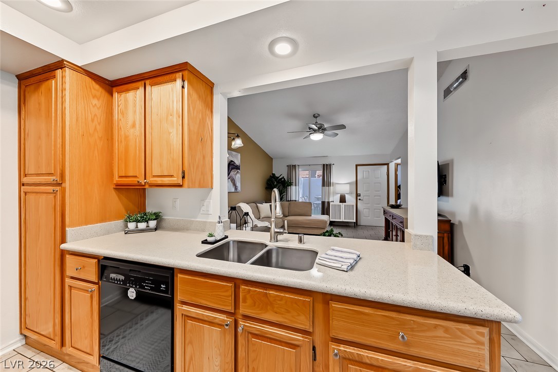 737 Heritage Vista Avenue Property Photo 15