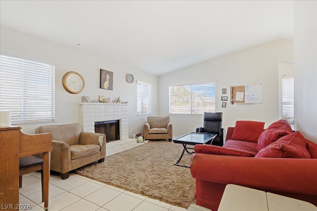 3960 Grapefruit Circle Property Photo 7