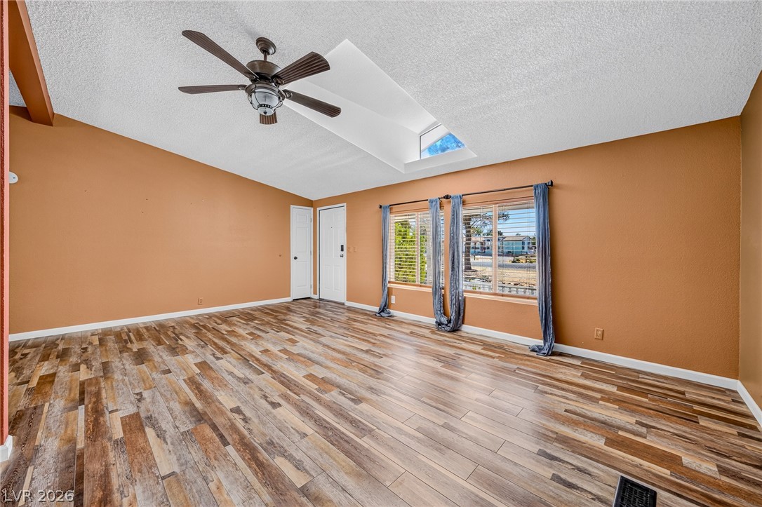 860 Dixieland Street Property Photo 7