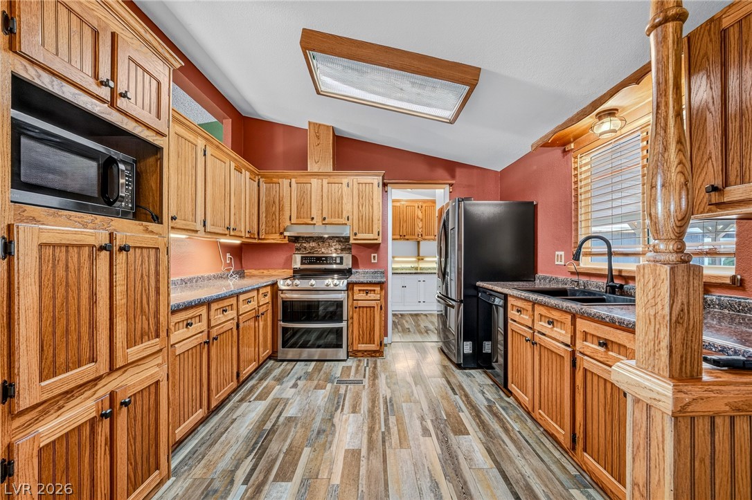 860 Dixieland Street Property Photo 15