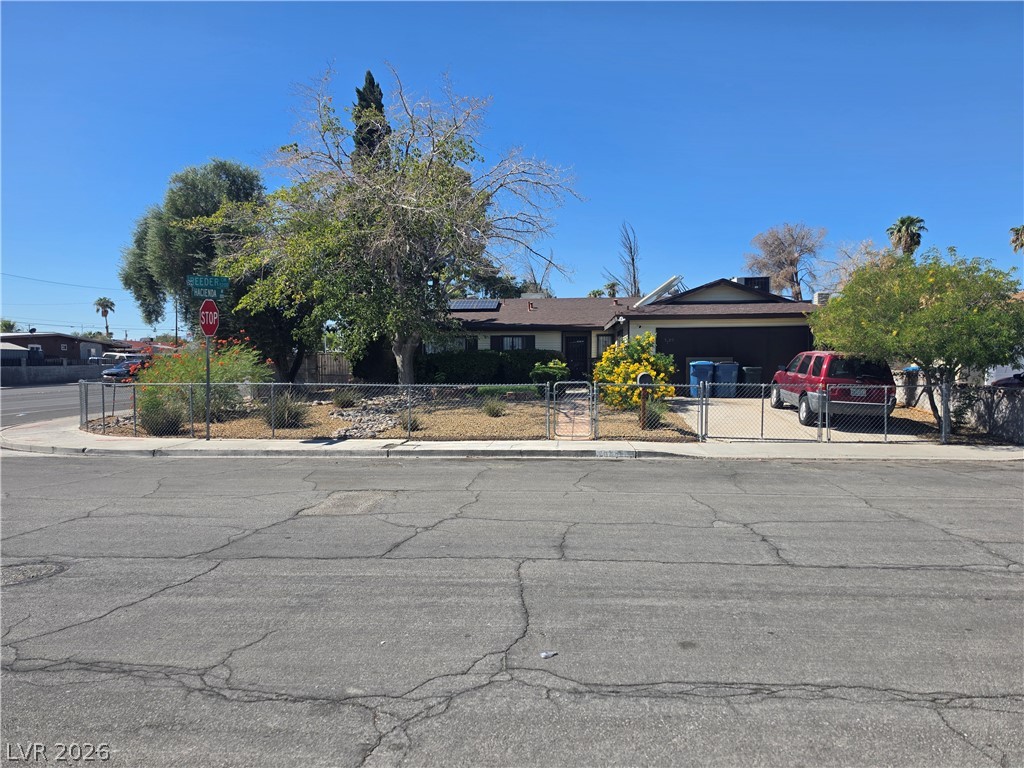 5289 Reeder Circle Property Photo 1