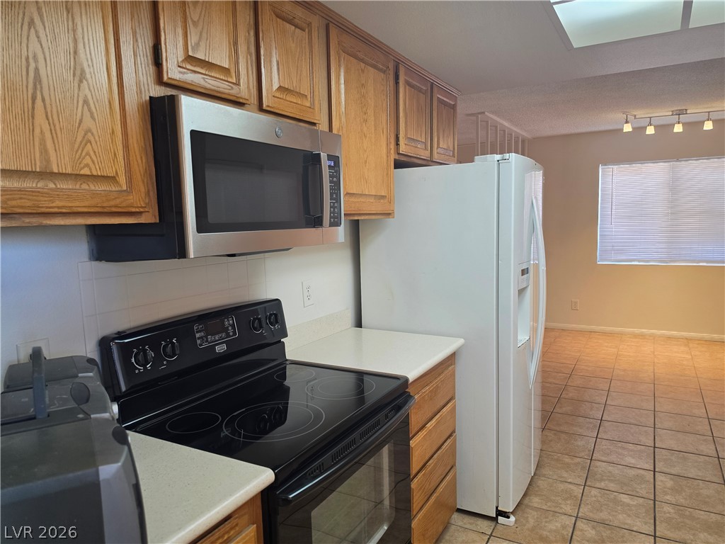 5289 Reeder Circle Property Photo 5