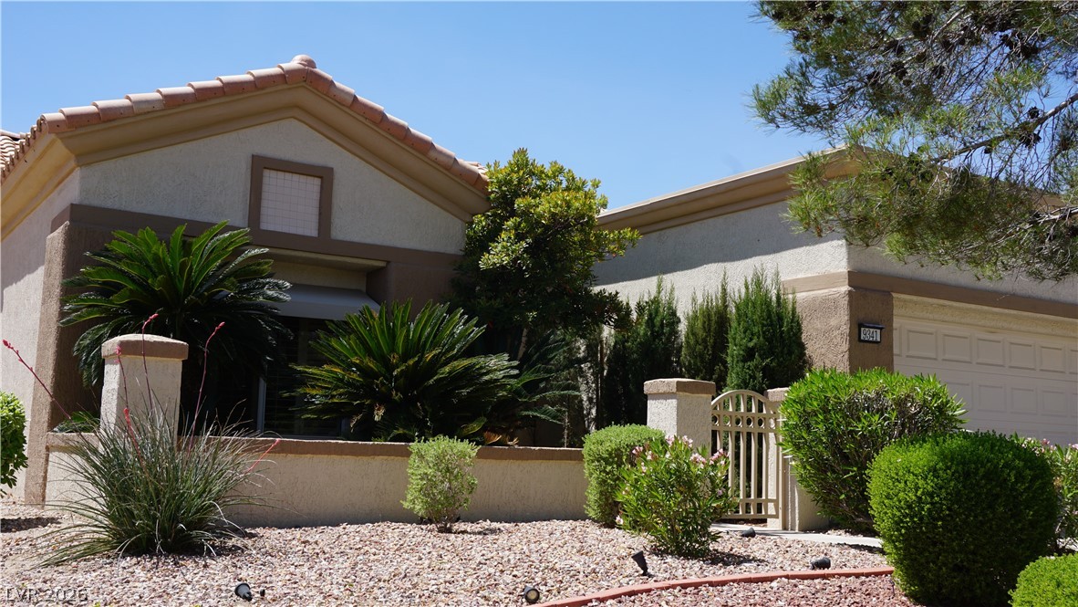 9341 Villa Ridge Drive Property Photo 2