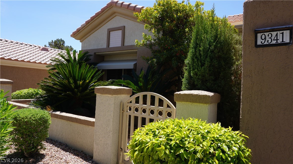 9341 Villa Ridge Drive Property Photo 3