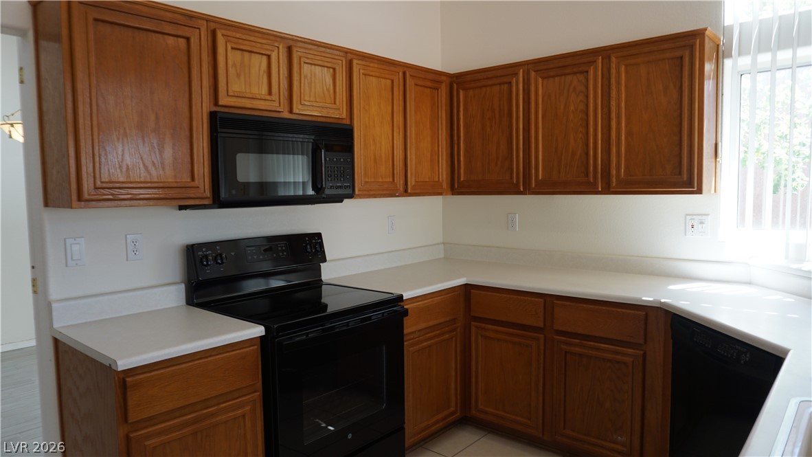 9341 Villa Ridge Drive Property Photo 8