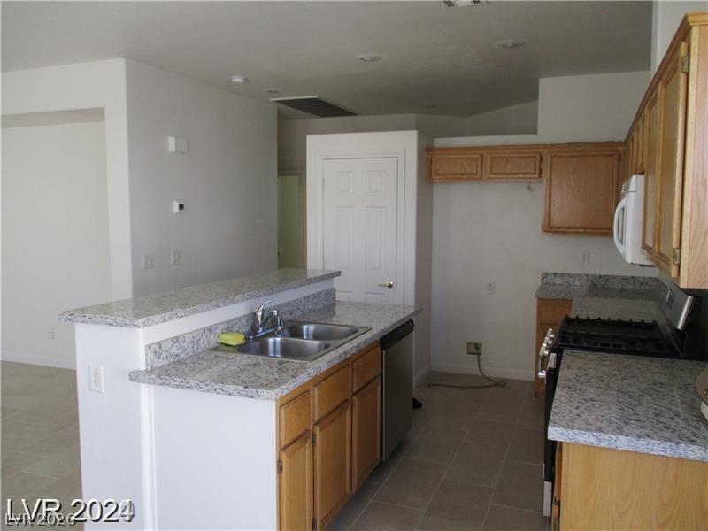 8298 Gilded Crown Court Property Photo 7