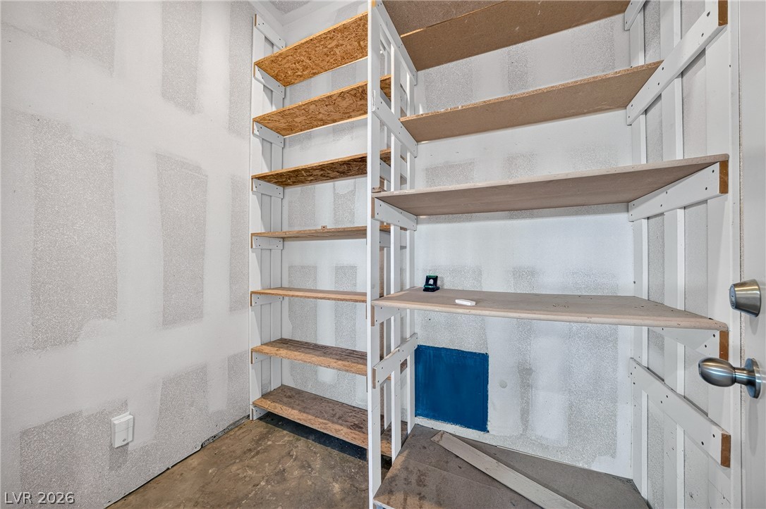 580 East Hickory Street Property Photo 31