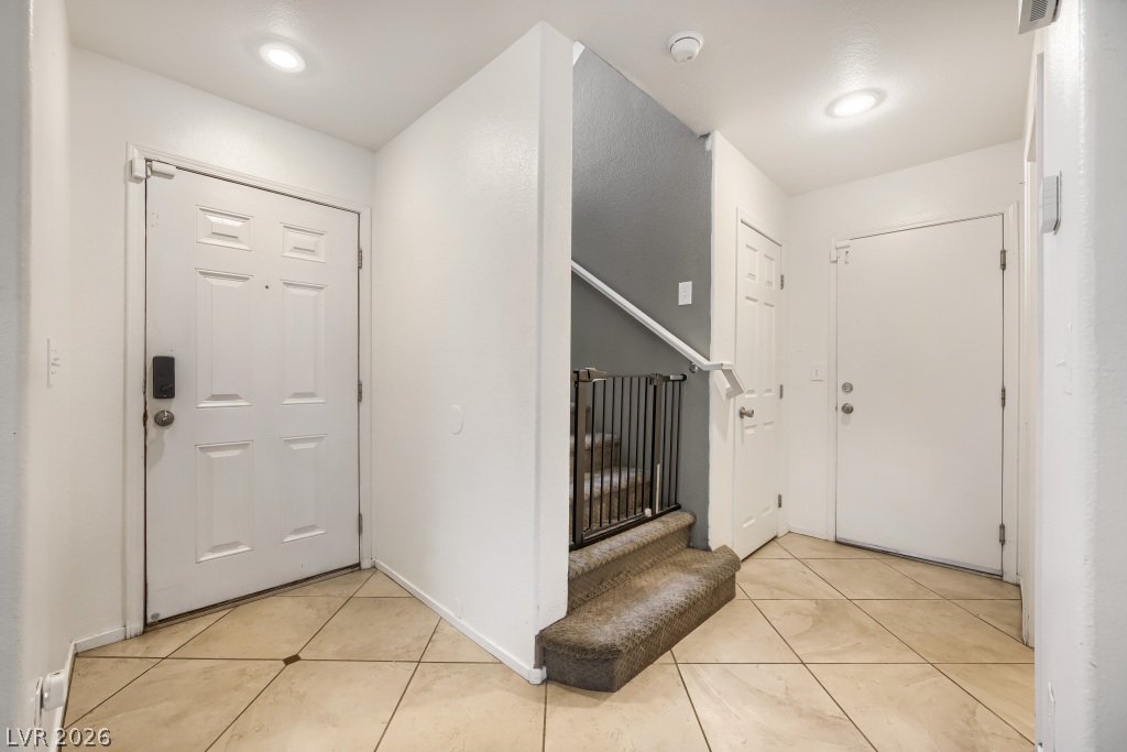 2099 Lost Maple Street Property Photo 5