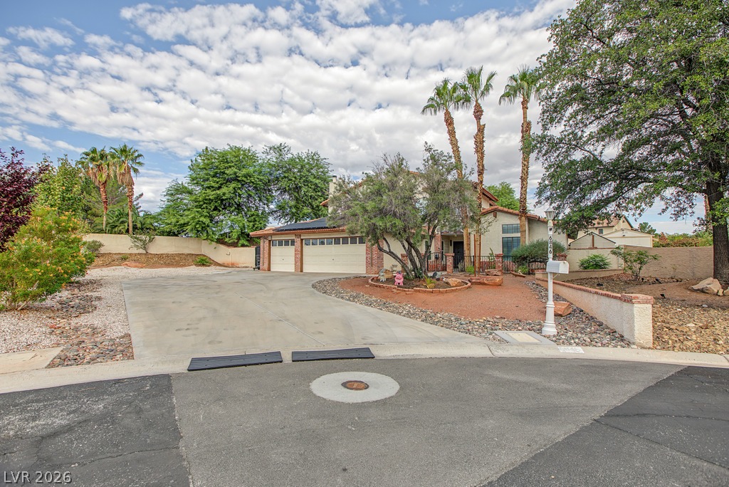 6846 Tree Haven Court Property Photo 1