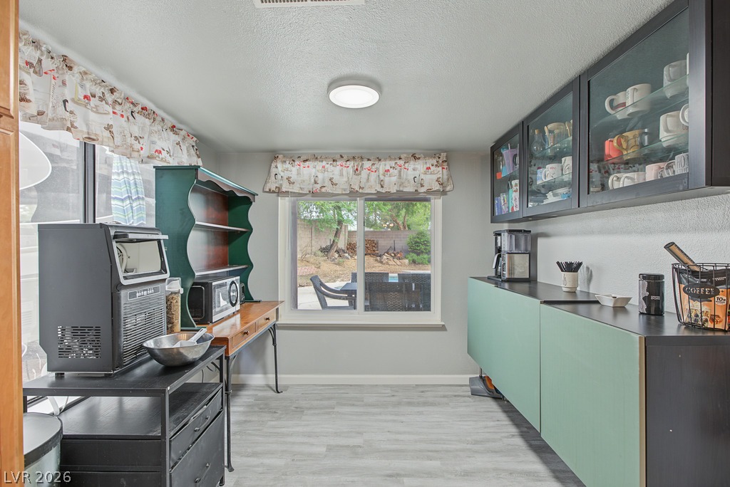 6846 Tree Haven Court Property Photo 18