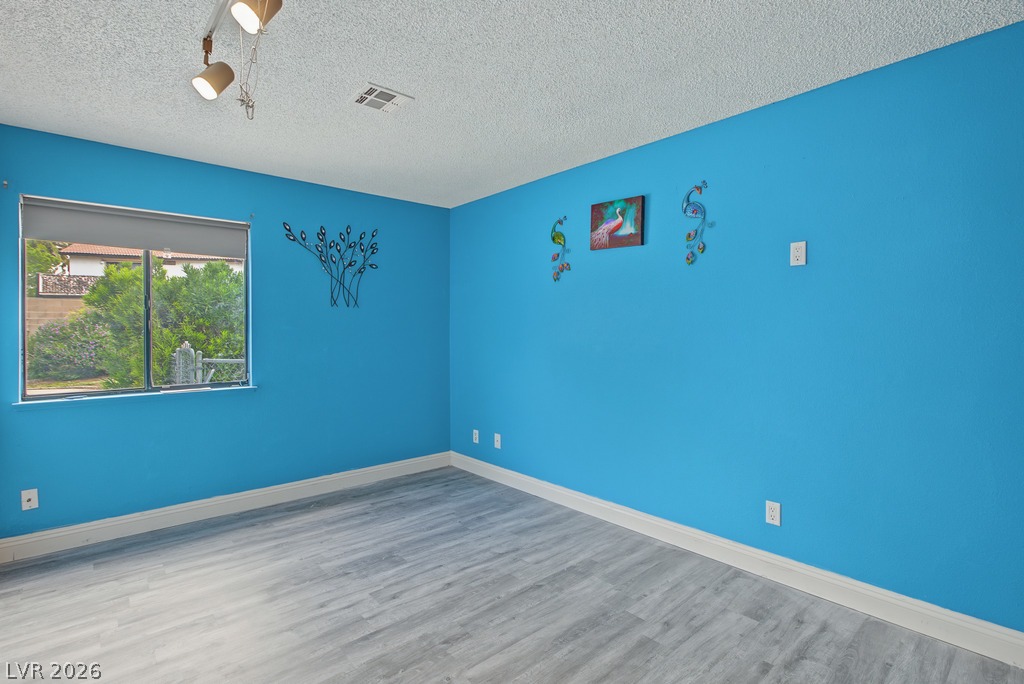 6846 Tree Haven Court Property Photo 23