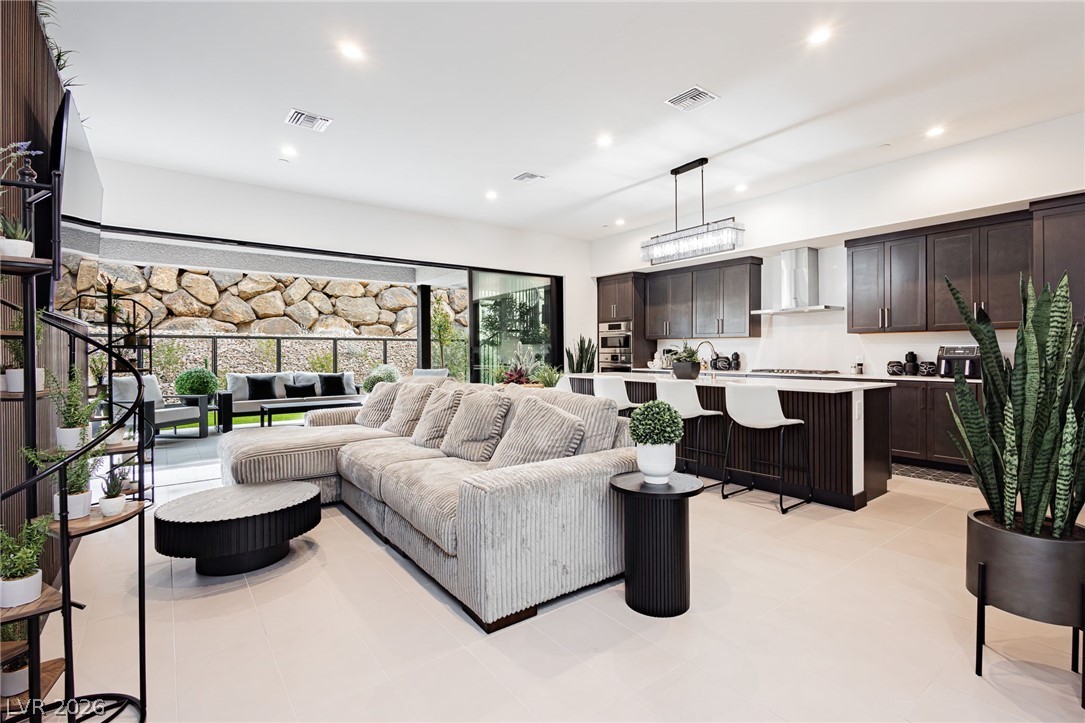 13 Promenade Isle Lane Property Photo 8