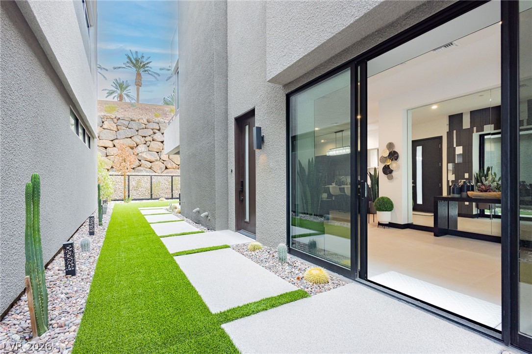 13 Promenade Isle Lane Property Photo 23