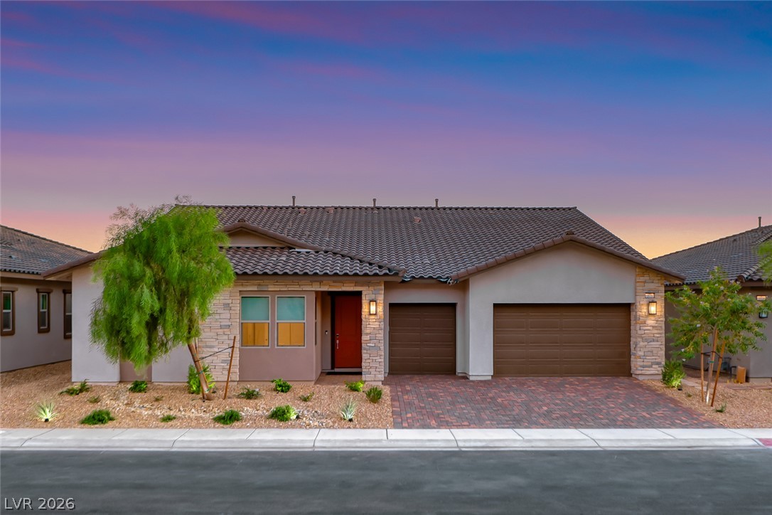 375 Portus Delphini Court Property Photo 4