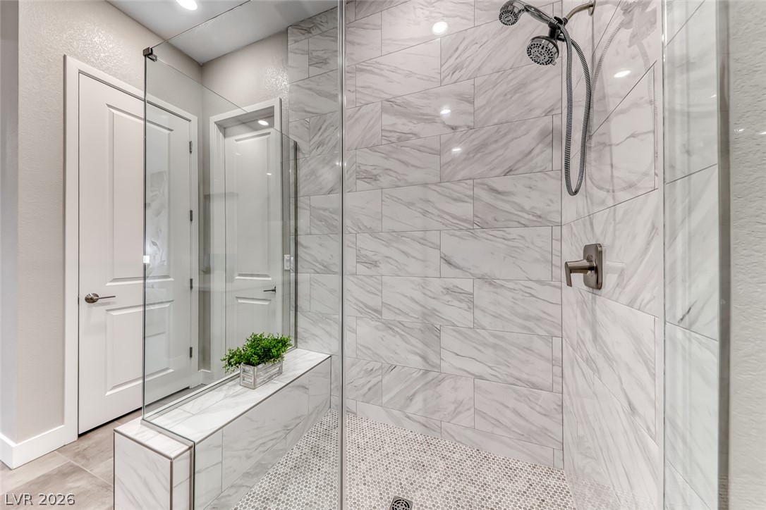 375 Portus Delphini Court Property Photo 24