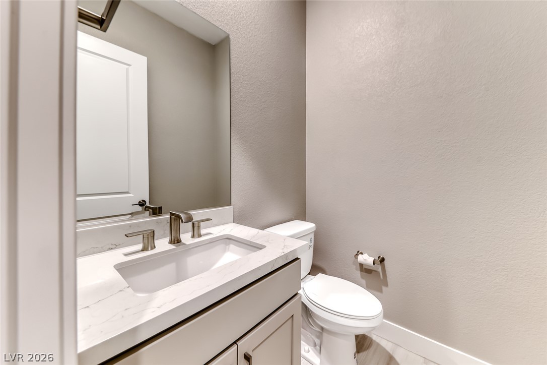 375 Portus Delphini Court Property Photo 33